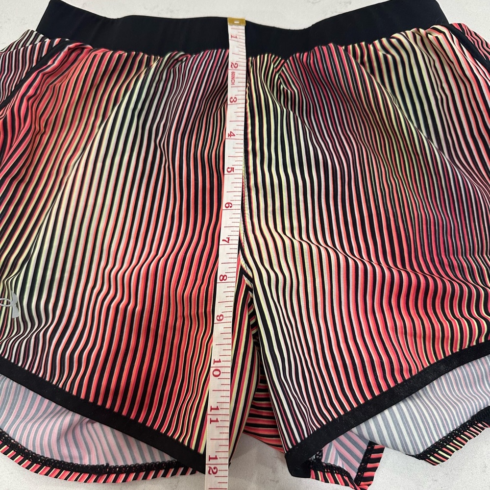 Under Armour Sm Striped Red and Black Athletic Shorts